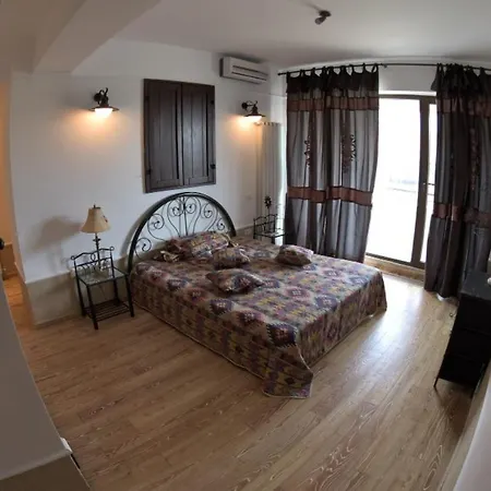 Lake Boutique Apartment